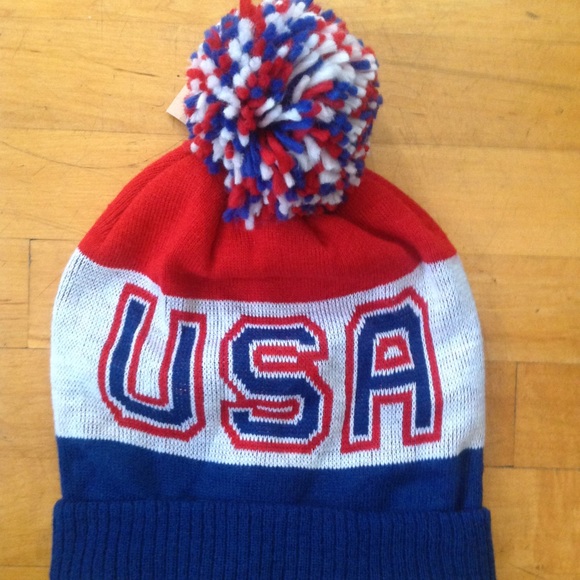 American Eagle USA Olympic Pom Pom Beanie Hat - Picture 1 of 8